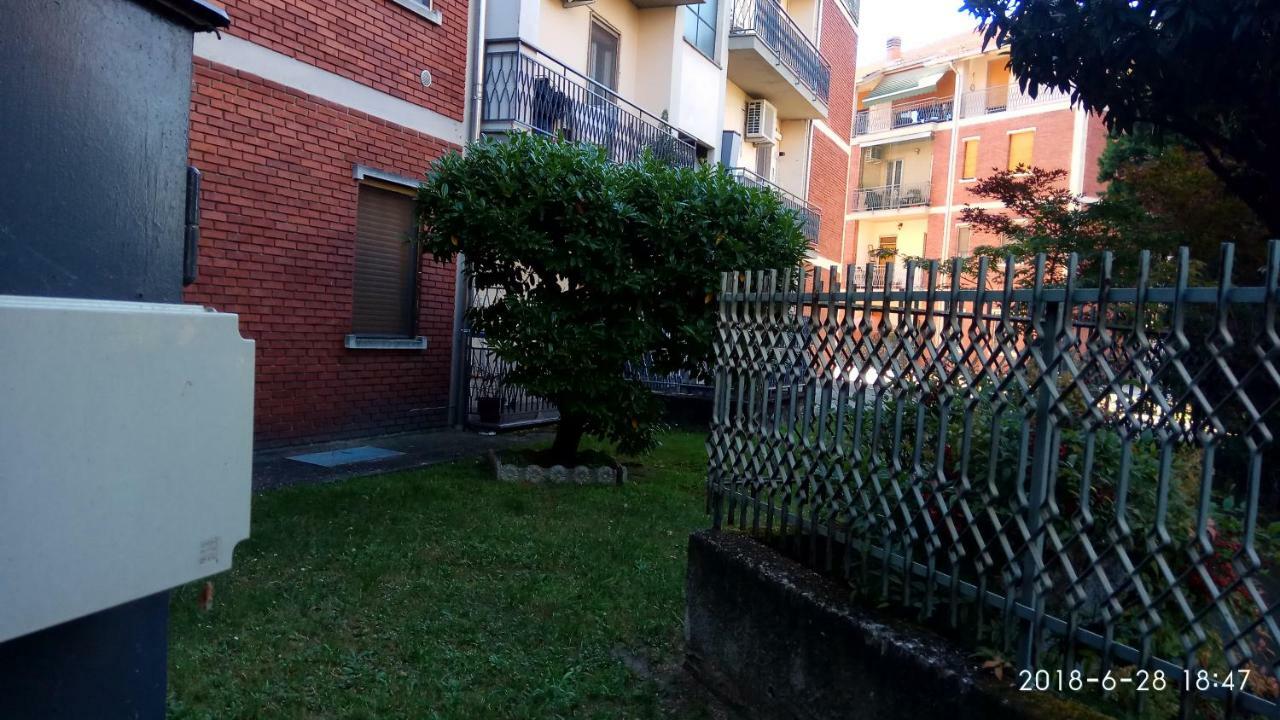 Bixio Apartment Pavia Bagian luar foto